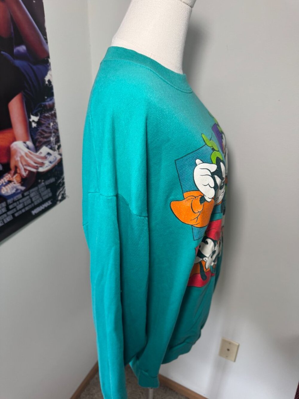 Disney Vintage Walt Disney Company Turquoise Goofy Distressed Crew Sweatshirt - Picture 5 of 12